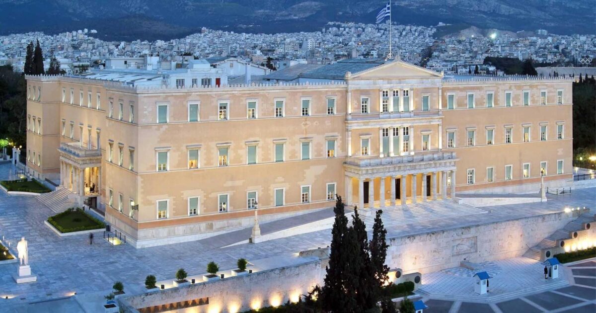 Απόστολος Αποστόλου : Είναι ασέβεια να αναρωτιέσαι αν υπάρχει Δημοκρατία;