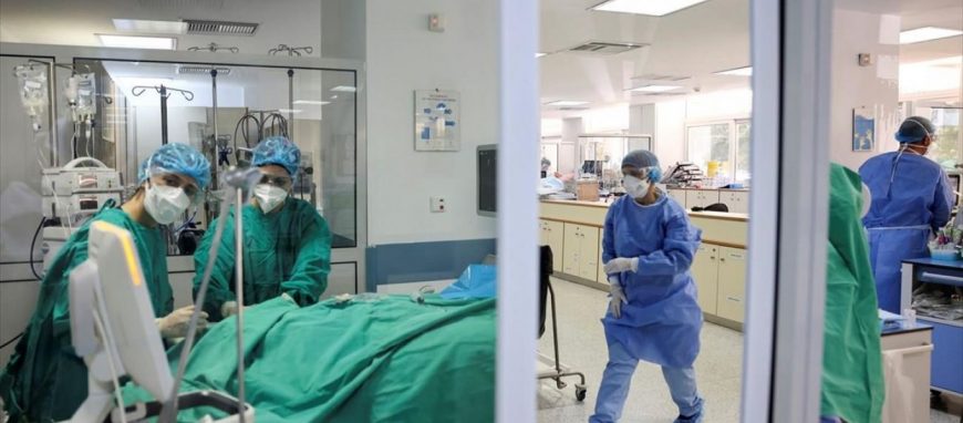 Εμβολιασμένη πέθανε στην Πάτρα από περικαρδίτιδα – Νεκρή η Λαρισαία που νόσησε με κορωνοϊό μετά τον εμβολιασμό της