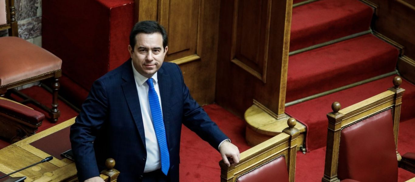 Ν.Μηταράκης: «Δεν έχουμε κανέναν θάνατο σε μετανάστη» – Μόνο οι Έλληνες πεθαίνουν από Covid-19