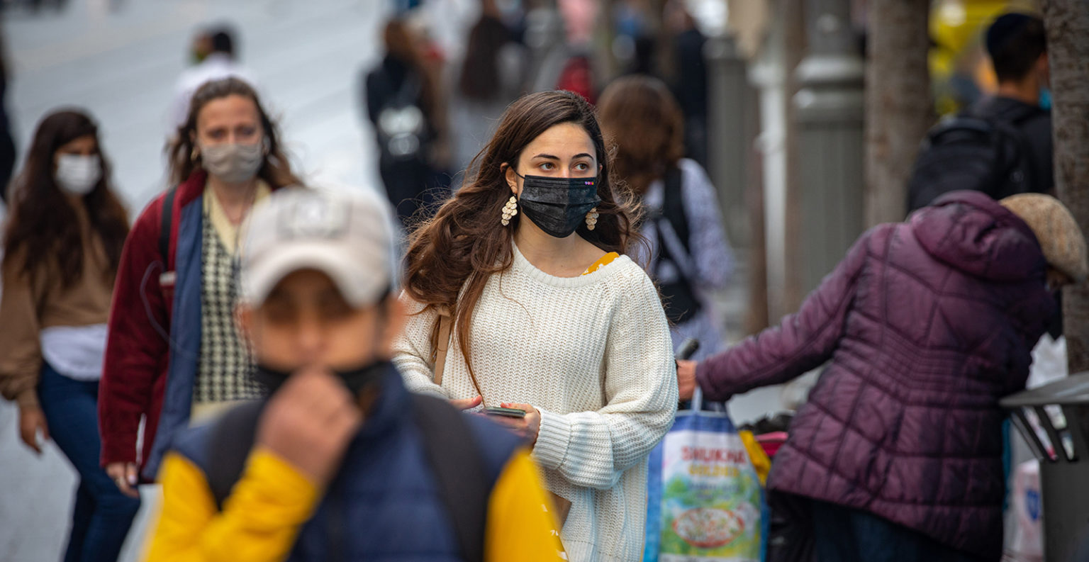 ΕΠΕΙΓΟΝ> Τον υψηλότερο αριθμό νέων κρουσμάτων εδώ και σχεδόν δύο μήνες κατέγραψε το Ισραήλ- Δοκιμάζουν τέταρτη δόση