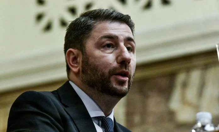 Θέλει να εμβολιάσει και τα δέντρα ο Ανδρουλάκης!