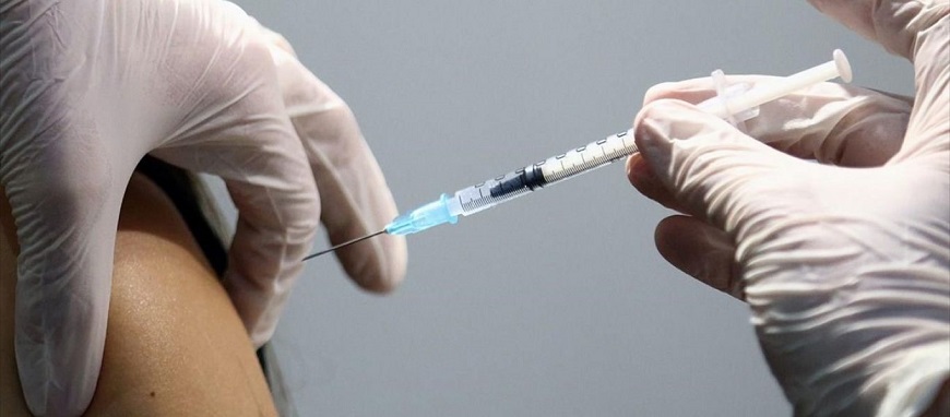 Έφτασε η ώρα της τέταρτης δόσης του εμβολίου: Ξεκινά στο Ισραήλ – Έρχεται και στην Ελλάδα