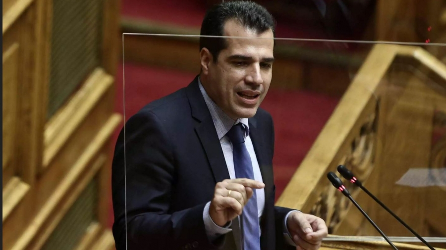 Αποτροπιασμός από καταγγελίες περί ΜΕΘ για VIP ασθενείς – Η κυβέρνηση πετά το μπαλάκι στους γιατρούς – Η δήλωση Πλεύρη