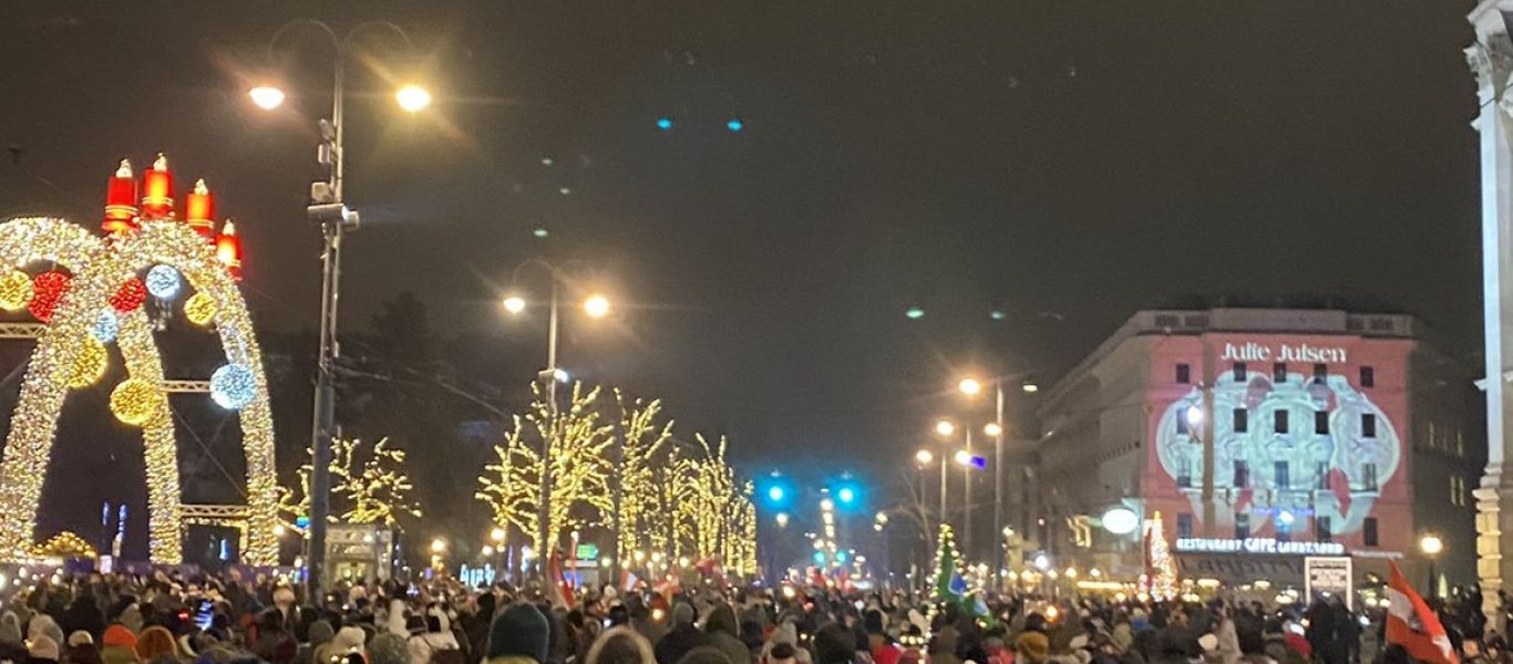 Βιέννη: Δεκάδες χιλιάδες Αυστριακοί πάλι στους δρόμους – «Όχι στον εμβολιασμό του φασισμού»!
