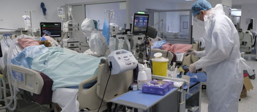 Θεοφάνης Γκατζής : Κυβερνητική συγκάλυψη για τους θανάτους εμβολιασμένων από την Covid-19 στην Ελλάδα!