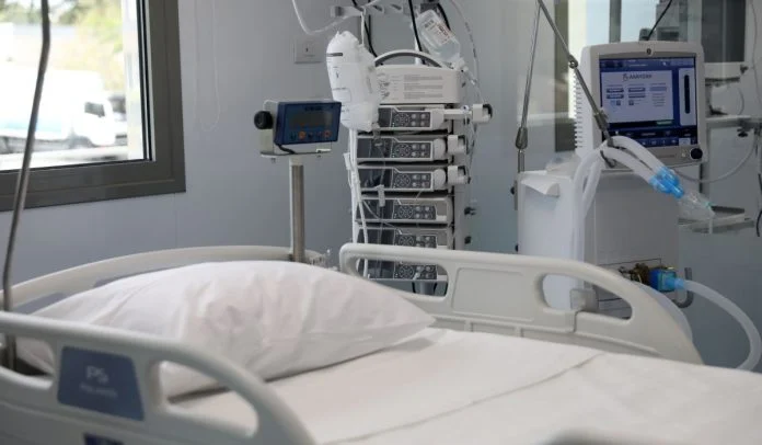 Σήκωσε το γάντι η ΠΟΕΔΗΝ: Αναφορά στην Εισαγγελία του Αρείου Πάγου για τις κενές ΜΕΘ
