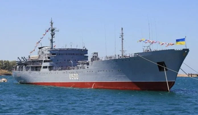 Δεν αλλάζει πορεία το ουκρανικό πλοίο «Ντονμπάς», που πλέει προς τα ρωσικά χωρικά ύδατα