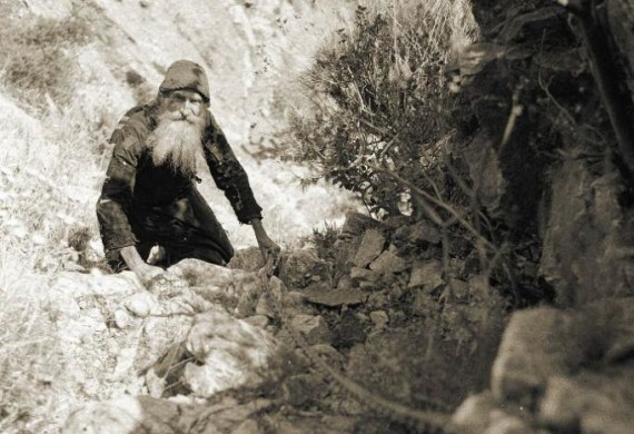 Κάτι φαίνεται να αλλάζει …