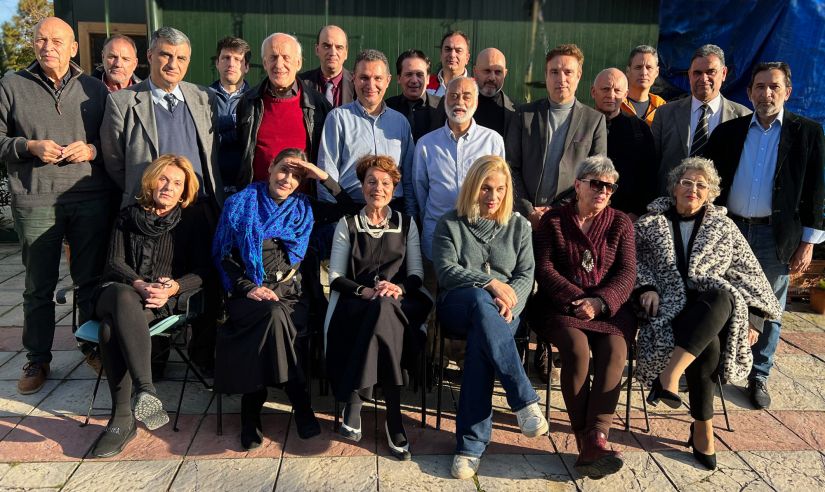 Τι έγινε χθες στη Λάρισα; – Συνάντηση γνωστών προσωπικοτήτων που διαφωνούν με τη δυστοπία που επιβάλλει η κυβέρνηση
