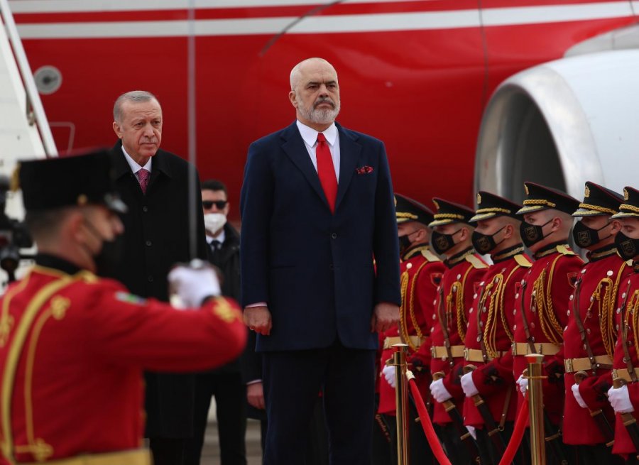Α.Μουντζουρούλιας : Σχέδιο στρατηγικής “περικύκλωσης” της Ελλάδας από την Τουρκία: Στα Τίρανα ο Ερντογάν