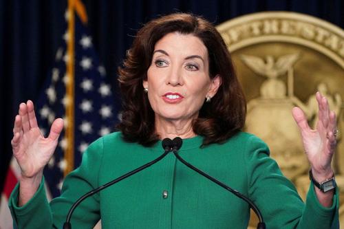 New-York-Governor-Kathy-Hochul-1200x800