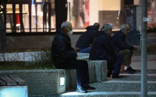 «ΚΑΛΑ ΝΑ ΠΑΘΟΥΝ»! Όσκαρ χαιρεκακίας από πολίτες για το μηνιαίο κορωνοχαράτσι στους ανεμβολίαστους – ΒΙΝΤΕΟ