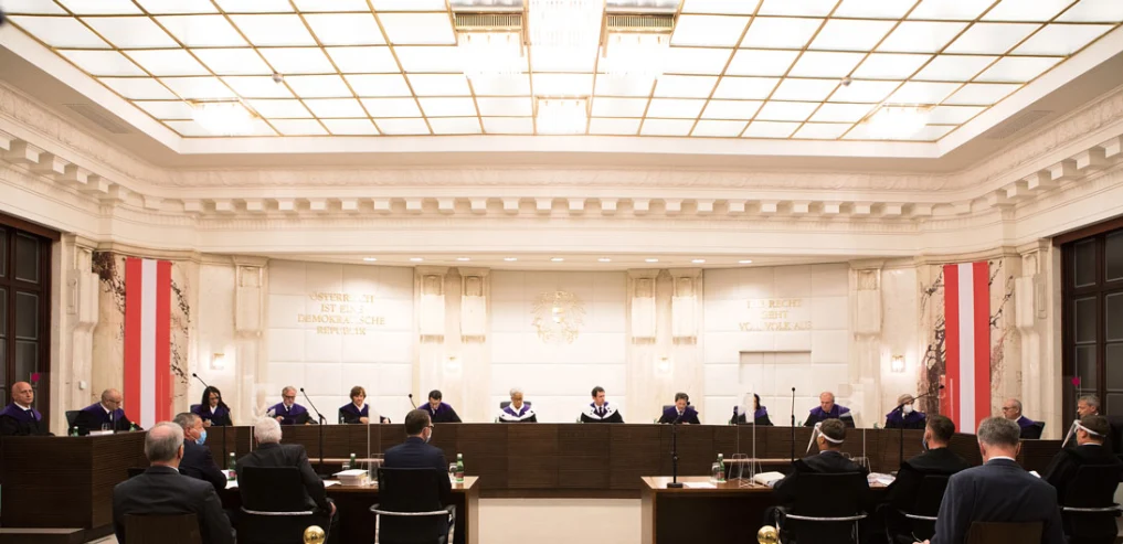 Σφίγγει ο κλοιός.Το Συνταγματικό Δικαστήριο της Αυστρίας απαιτεί απαντήσεις σε δεδομένα,γεγονότα για μάσκες, …