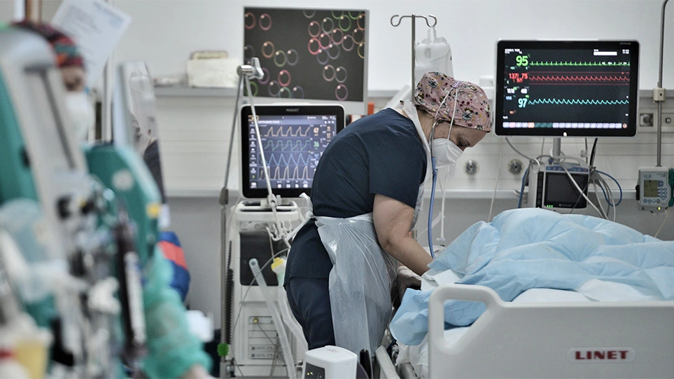 Εμβολιασμένη ήταν τελικά με την πρώτη δόση η 36χρονη που γέννησε πρόωρα και «έχασε» το παιδί