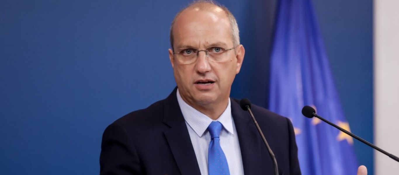 Κυβέρνηση: Καταπατάμε τις ελευθερίες σας και είμαστε υπερήφανοι γι’ αυτό -«Ήμασταν οι πρώτοι που επιβάλλαμε διαχωρισμό»