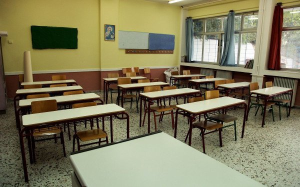 Έγκλημα το άνοιγμα των σχολείων!