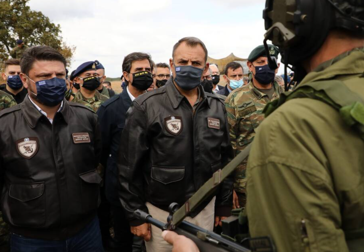 ΑΥΤΟΚΤΟΝΙΑ! Η Ελλάδα στέλνει ΠΥΡΟΜΑΧΙΚΑ και ΚΑΛΑΣΝΙΚΟΦ στο Κίεβο συνοδεία Χαρδαλιά – «Σβήνουν» οι ελληνορωσικές σχέσεις