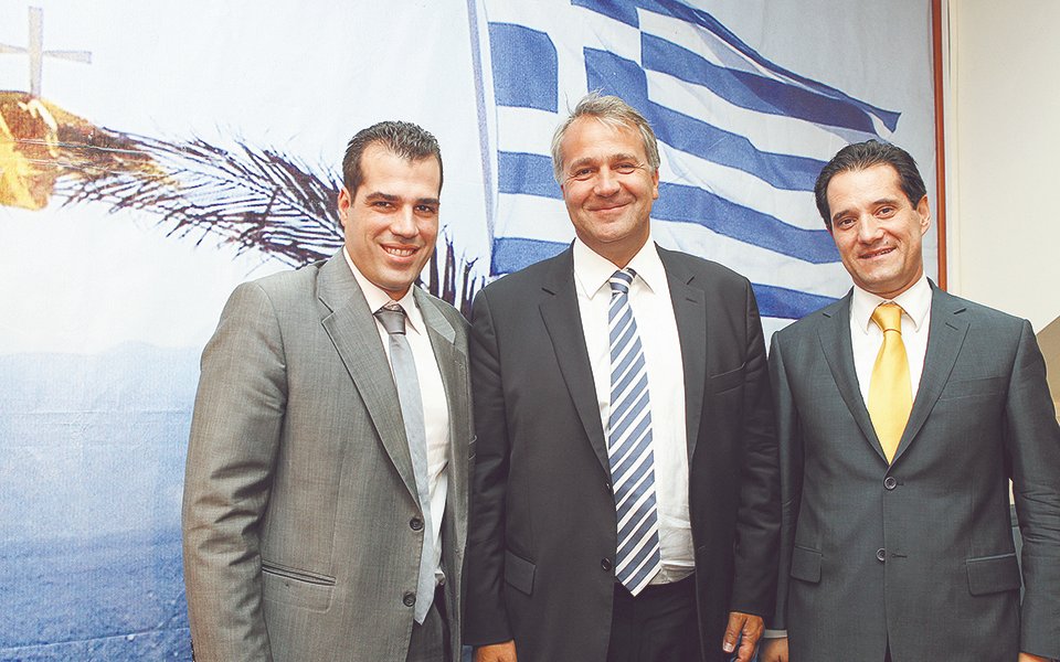 ΑΠΟΣΤΟΛΟΥ : Η ΑΚΡΟΔΕΞΙΑ ΡΙΧΝΕΙ ΤΗΝ ΚΥΒΕΡΝΗΣΗ ΤΗΣ ΝΔ