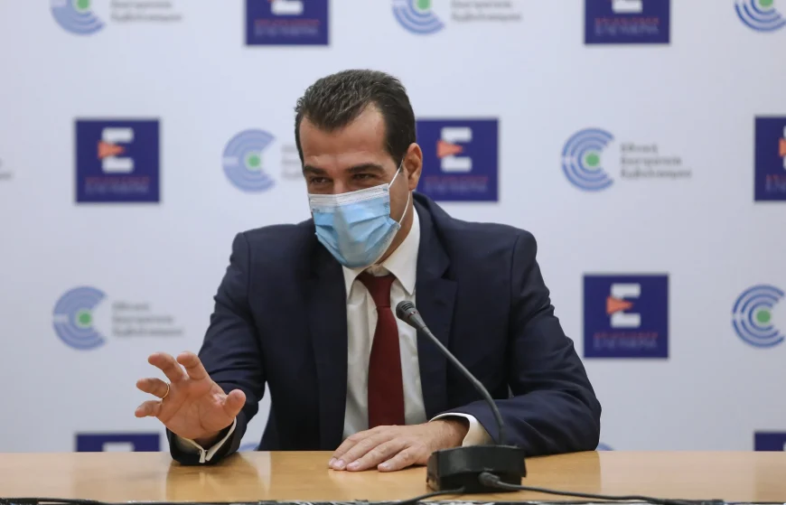 Θ.Πλεύρης: «Παρατείνεται η αναστολή των ανεμβολίαστων υγειονομικών – Σήμερα ή αύριο το επισημοποιούμε»
