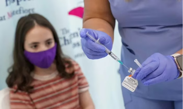 Οι Pfizer, BioNTech ζητούν από το FDA να εγκρίνει το ενισχυτικό εμβόλιο COVID-19 για παιδιά ηλικίας 5-11 ετών