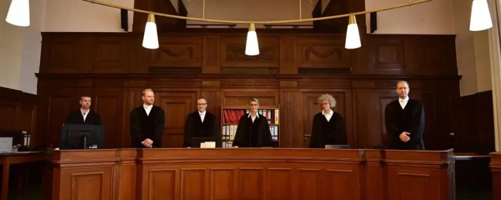 Η Γερμανική Βουλή με συντριπτική πλειοψηφία απέρριψε το νομοσχέδιο για υποχρεωτικό εμβολιασμό άνω των 60!