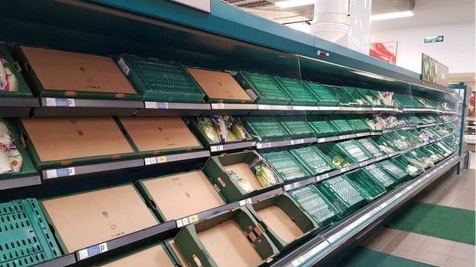 ΚΑΙΓΟΝΤΑΙ ΠΟΛΕΙΣ ΛΟΓΩ ΕΛΛΕΙΨΗΣ ΤΡΟΦΙΜΩΝ ΚΥΡΙΟΛΕΚΤΙΚΑ !