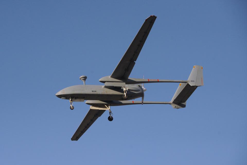 Ελληνικό UAV Heron παρακολουθεί το τουρκικό σκάφος Tubitak Marmara-Άγκυρα: ”Οι Έλληνες απαίτησαν στη Tiger Meet να κάνουμε χρήση των αεροδρομίων στα νησιά του Αιγαίου”
