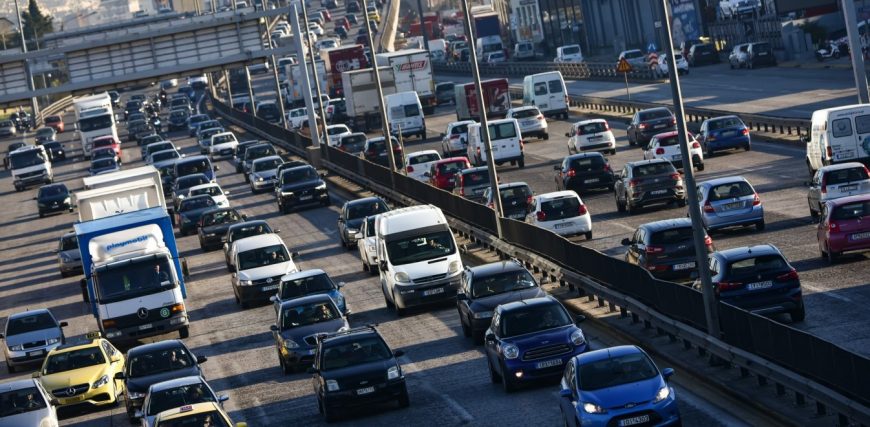 Το σχέδιο για την ενέργεια: Τέλος τα αυτοκίνητα την Κυριακή & μείωση ταχύτητας στους δρόμους – Στοπ στα αεροπλάνα