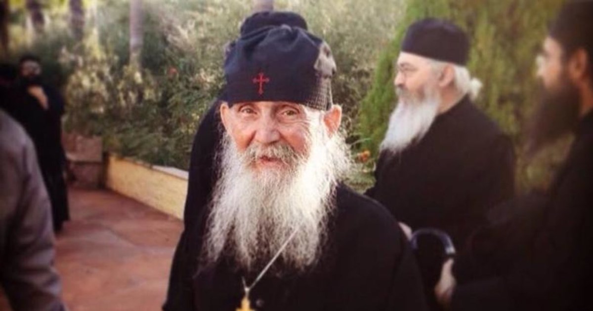 Θαυμαστή εμφάνιση του αγιασμένου γέροντα Εφραίμ Αριζόνας, μας προετοιμάζει για τον Γ΄Παγκόσμιο Πόλεμο