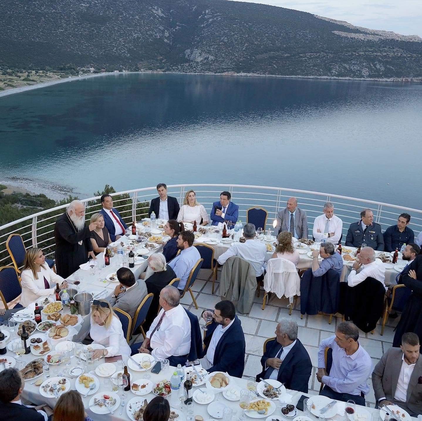 Σάλος για το πριβέ ησυχαστήριο του Αρχιεπισκόπου…