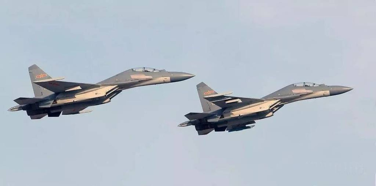 Σοβαρό περιστατικό Κίνας-Αυστραλίας: J-16 μπλόκαρε P-8 και του πέταξε “chaff και flares” στον κινητήρα! – Δείτε το βίντεο