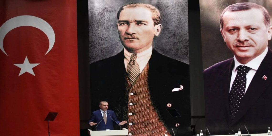 “Σεισμός” εντός Τουρκίας – Μανιφέστο εξόδου από το ΝΑΤΟ εξέδωσαν οι Κεμαλιστές: “Γιατί πρέπει να κόψουμε εμείς πρώτοι τον “ομφάλιο λώρο” – Πώς συνδέεται με τα ελληνοτουρκικά