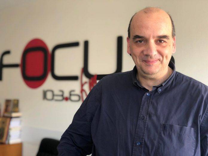 Κωνσταντίνος Φαρσαλινός: “Ορισμός των “fake news” οι δηλώσεις Πλεύρη περί τροποποιημένων εμβολίων”