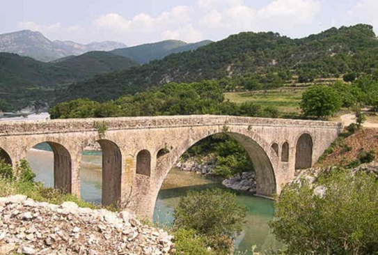 Εις οιωνός άριστος…