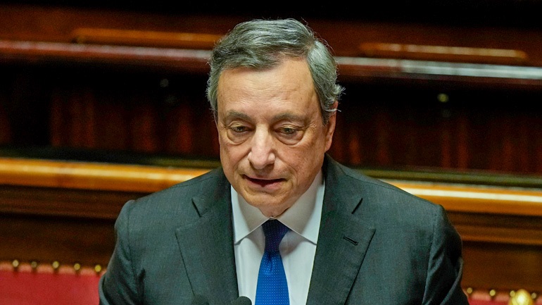 «Ανάπηρη» ψήφο εμπιστοσύνης πήρε ο Ντράγκι ΠΡΟΣ ΠΑΡΑΙΤΗΣΗ Η ΚΥΒΕΡΝΗΣΗ ΤΟΥ – ΣΕ ΤΡΟΧΙΑ ΠΡΟΩΡΩΝ ΕΚΛΟΓΩΝ Η ΙΤΑΛΙΑ
