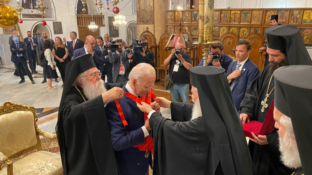 Δεν σας θεωρούμε πια ΦΥΛΑΚΑ-Αρχιεπίσκοπο Ιεροσολύμων και καλά θα κάνατε να γυρίζατε τον θρόνο στον πραγματικό και αθώο όπως αποδείχθηκε ΠΑΤΡΙΑΡΧΗ ΕΙΡΗΝΑΙΟ
