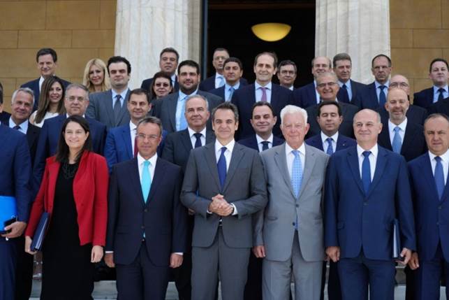 ΑΠΟΣΤΟΛΟΥ : ΤΕΛΕΙΩΣΤΕ ΜΕ ΤΟΥΣ ΤΥΡΑΝΝΟΣΑΥΡΟΥΣ ΤΗΣ ΕΞΟΥΣΙΑΣ