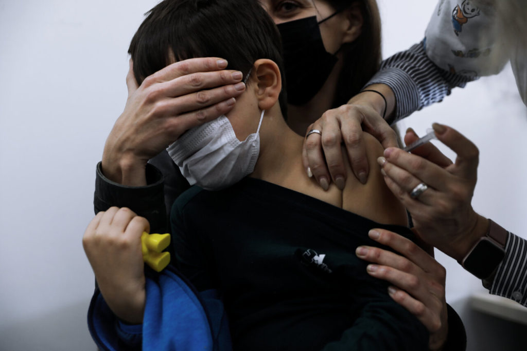 Σε ηχογραφημένα ντοκουμέντα αξιωματούχοι Υγείας του Ισραήλ παραδέχονται σοβαρές και μακροχρόνιες ακόμη και νευρολογικές επιδράσεις των εμβολίων COVID-19