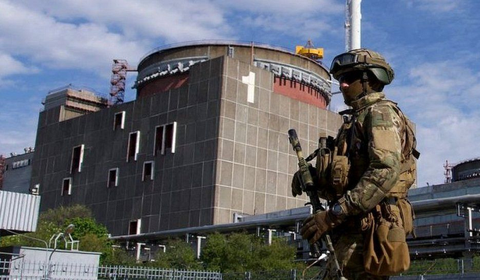 Ρωσία: οι Ουκρανοί βομβάρδισαν ξανά τον πυρηνικό σταθμό Ζαπορίζια! Γαλλικό εργαστήριο Criirad ( για τη Ραδιενέργεια): η κατάσταση είναι ανησυχητική.