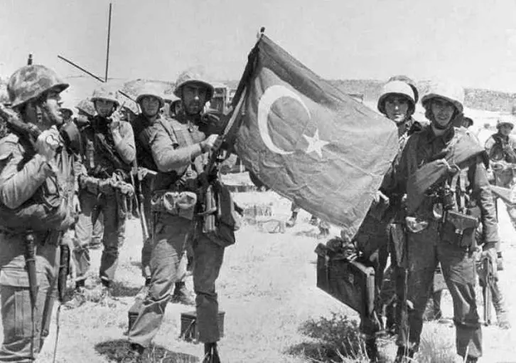 ΑΡΘΡΟ ΦΑΝΟΥΛΑΣ ΑΡΓΥΡΟΥ : Οι βιασμοί Ελληνίδων το 1974 από τους βάρβαρους