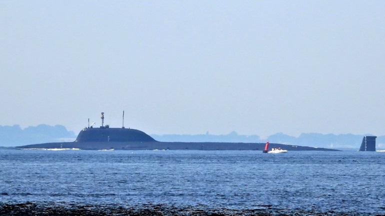 Θρίλερ με ρωσικό πυρηνικό υποβρύχιο στη Μεσόγειο ΦΕΡΕΤΑΙ ΝΑ ΠΛΗΣΙΑΖΕΙ ΤΗΝ ΙΤΑΛΙΑ ΑΝΑΦΕΡΕΙ….