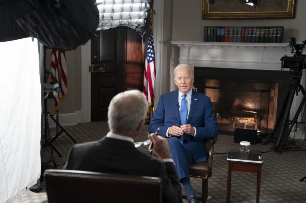 Daily Mail> Εφόσον, σύμφωνα με τον Biden, η “πανδημία έχει λήξει”, γιατί ζητά $22,4 δισ. και επιμένει σε υποχρεωτικούς εμβολιασμούς;