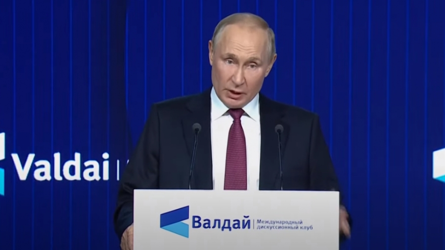 Putin: Η Δύση παίζει ένα βρώμικο, αιματηρό παιχνίδι – Υποτελείς οι Ευρωπαίοι, ο πόλεμος στην Ουκρανία είναι εν μέρει εμφύλιος