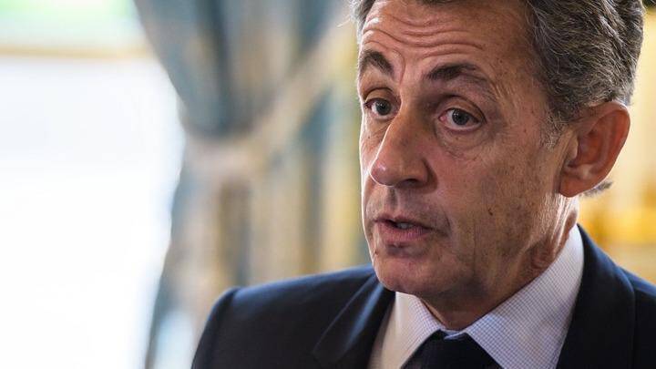 Σφοδρή επίθεση του Νικολά Σαρκοζί στην κομισιόν και τις ΗΠΑ για την στήριξη στον Ζελένσκι