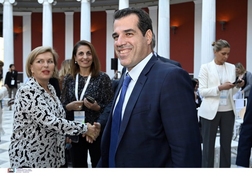 Ο Πλεύρης να δει αυτό το ΒΙΝΤΕΟ και να ΠΑΡΑΙΤΗΘΕΙ εδώ και τώρα!!!