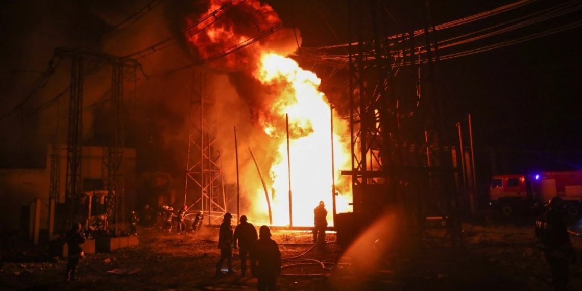 Καταστράφηκε το 50% του ενεργειακού συστήματος της Ουκρανίας: 12 Ταξιαρχίες κόλλησαν στην Χερσώνα – ΗΠΑ: Αδειάζουν πόλεις