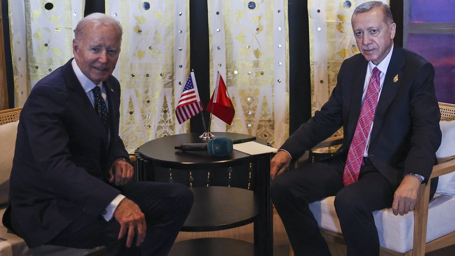 Νέα δέσμευση Biden σε Erdogan για τα F16 με το… βλέμμα στη Σουηδία: Θα συνεχίσω να στηρίζω την αγορά των αεροσκαφών