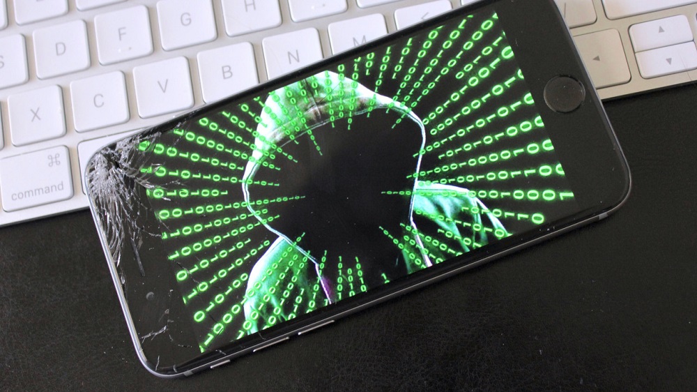 iPhone: Έχουν εκ κατασκευής «κοριό»; Τι έδειξε νέα έρευνα