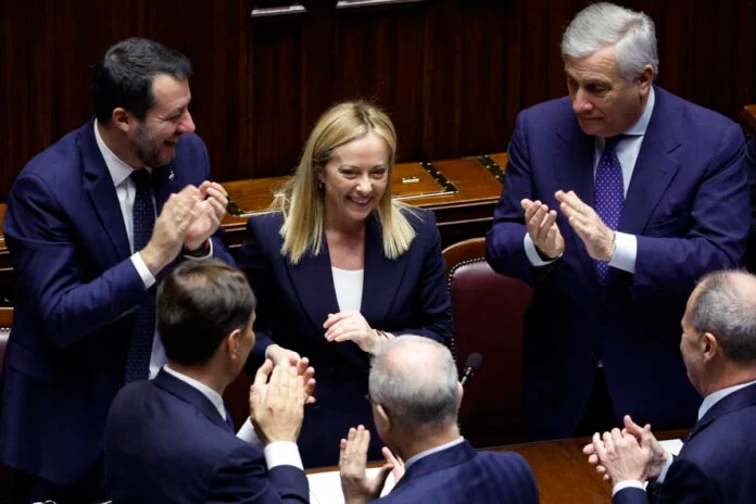 Με αιφνιδιαστική απόφαση η Μελόνι, αναστέλλει τις αποστολές όπλων στην Ουκρανία!