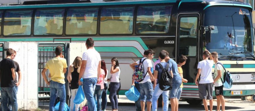 Προβληματισμοί σχετικά με τις σχολικές εκδρομές με λεωφορεία